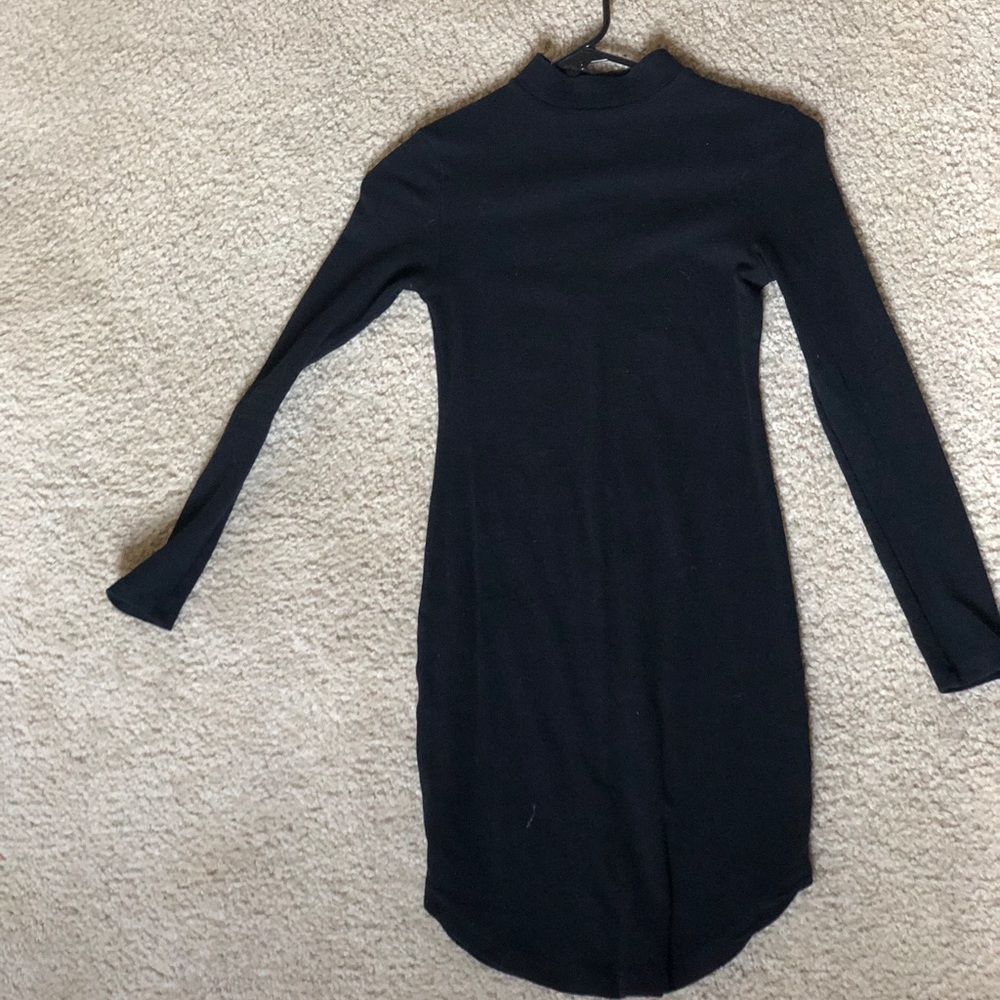 Black long sleeve dress